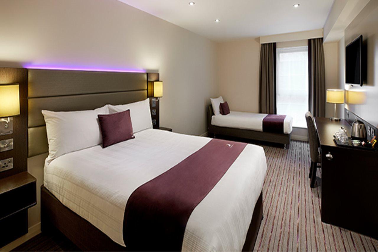 Premier Inn วินเนอร์ช ภายนอก รูปภาพ
